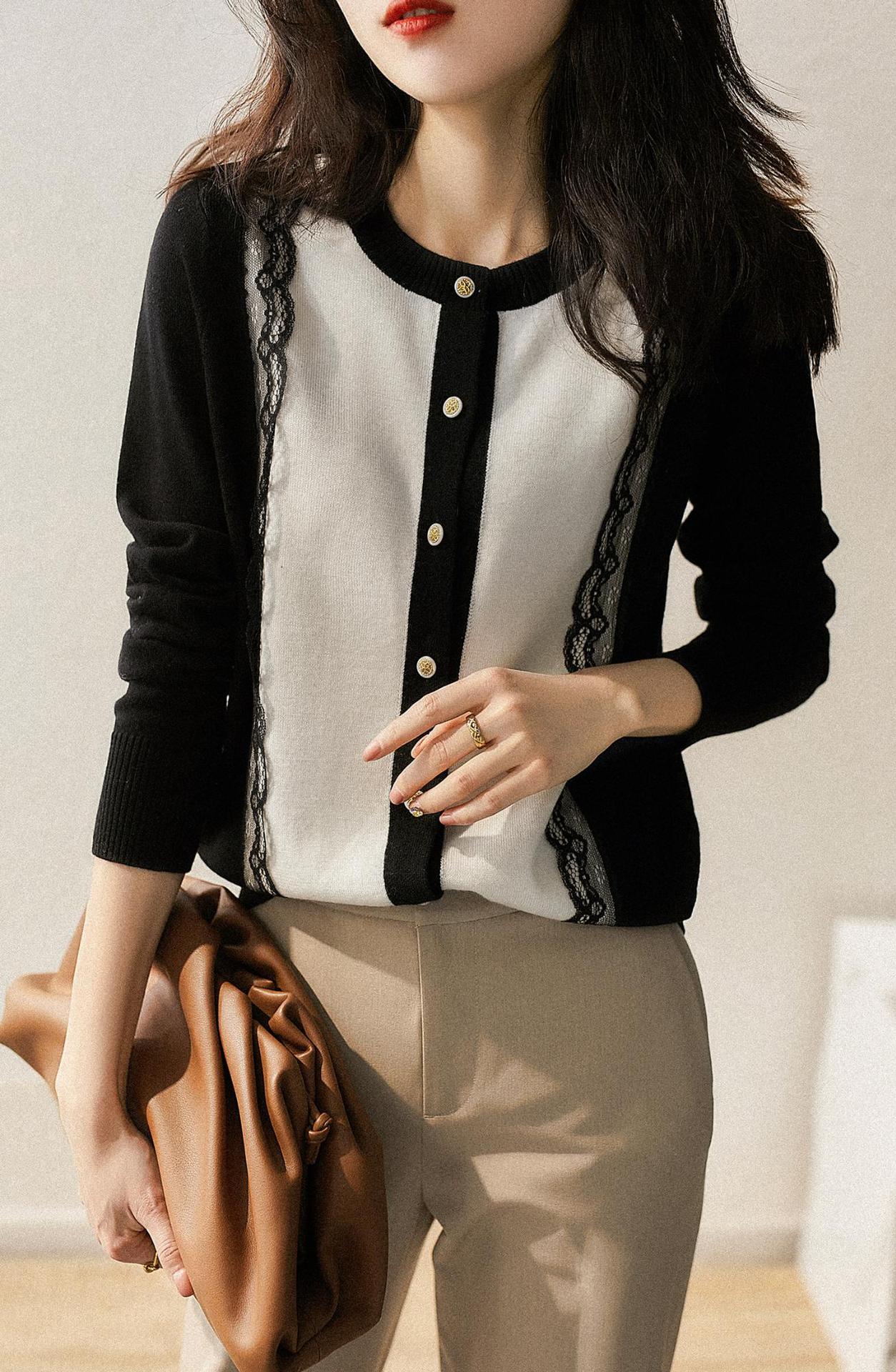 Women's 2022 autumn/winter new sweater, Korean-style long-sleeved top, slimming with lace patchwork and round-neck knitted cardigan Application Scenario