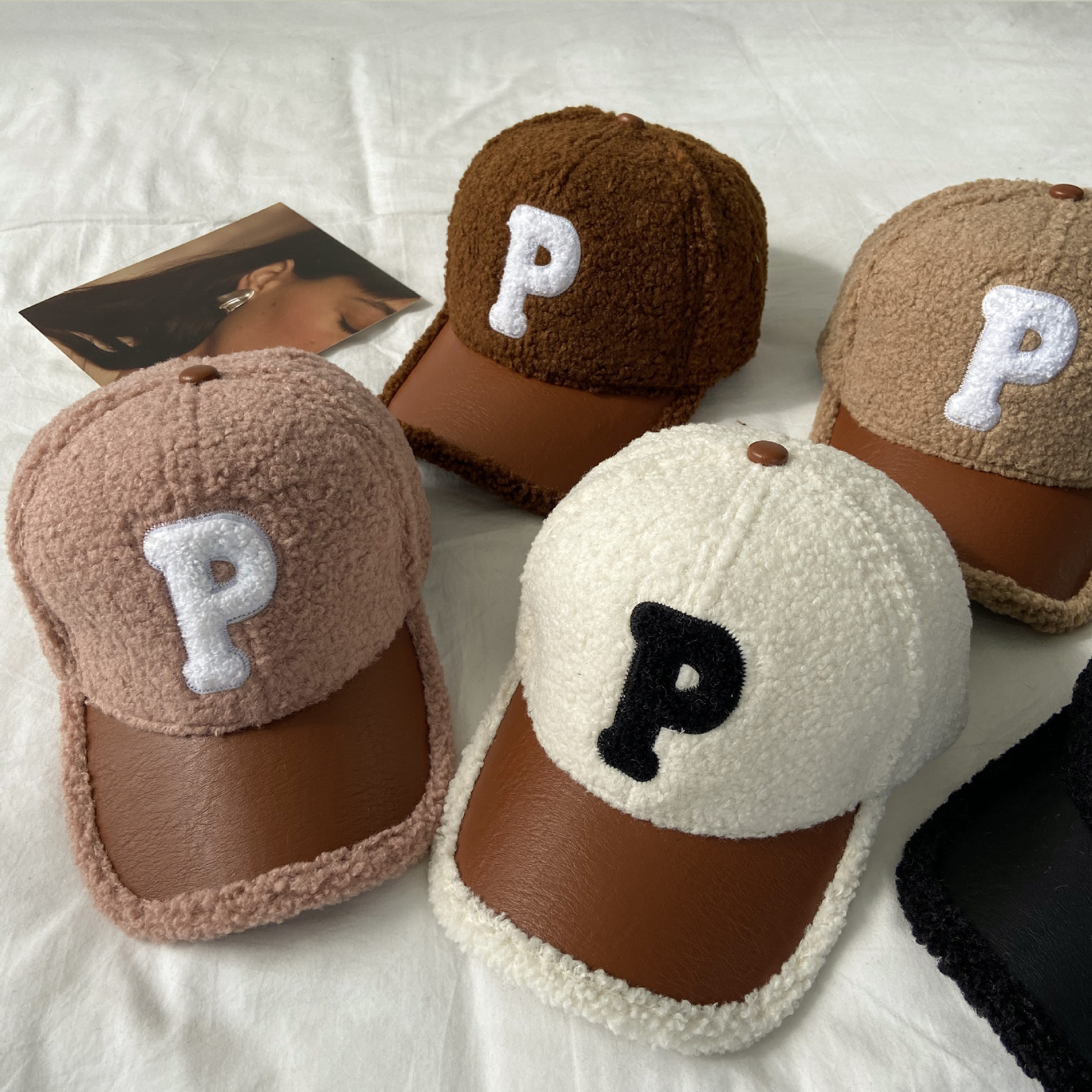P letter plush cap female 2021 new autumn and winter show face small American retro baseball cap ins trend