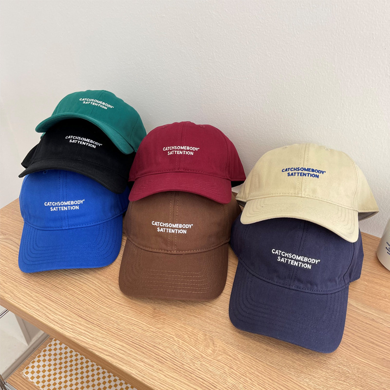 "Korean soft-top baseball cap for spring and summer, Japanese simple small letter embroidery for family outings, baseball cap for men in a trendy style.