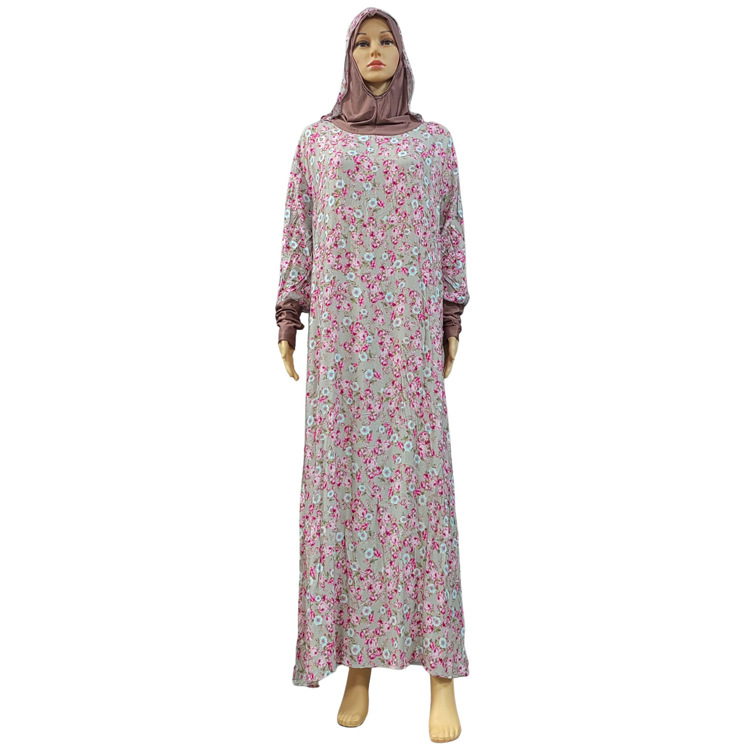 Factory Straight Cross-Border Hot Sales In The Middle East And The United States New Floral Retro Women's Worship Robes Double Hooded Robes Application Scenario