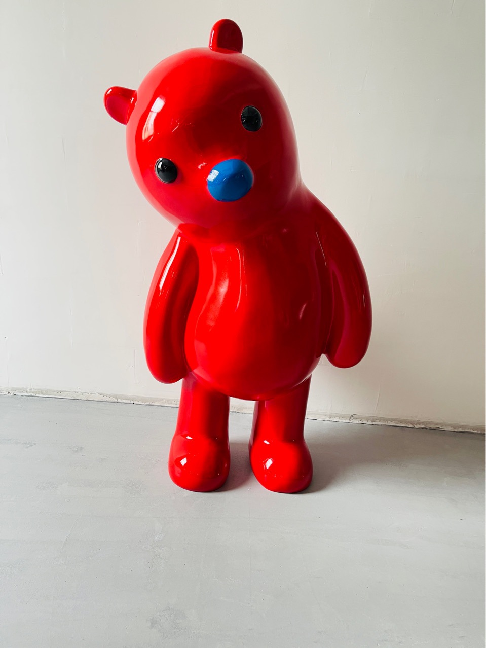 The adorable little red bear is a must-have for Internet celebrities