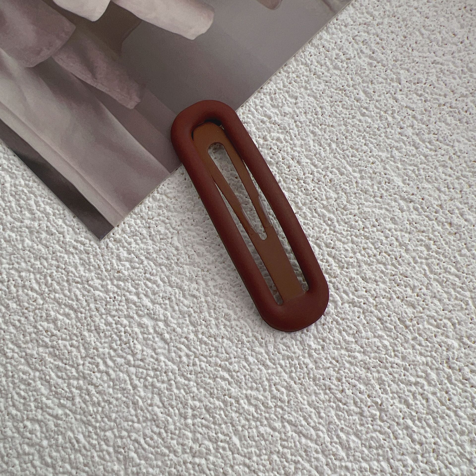 Simple solid-color matte hair clips, a versatile accessory for female Internet celebrities, side clips for bangs, hairpins for loose hair at the back of the head, bb clips, and headwear pic 9