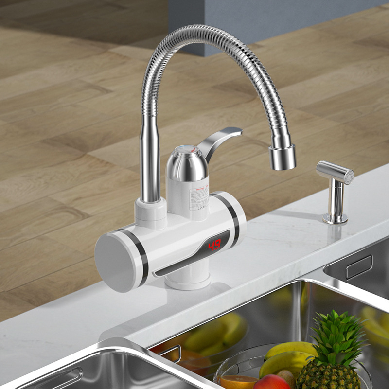 热水器/即热式电热水器洗澡/快热式热水器白底实物图