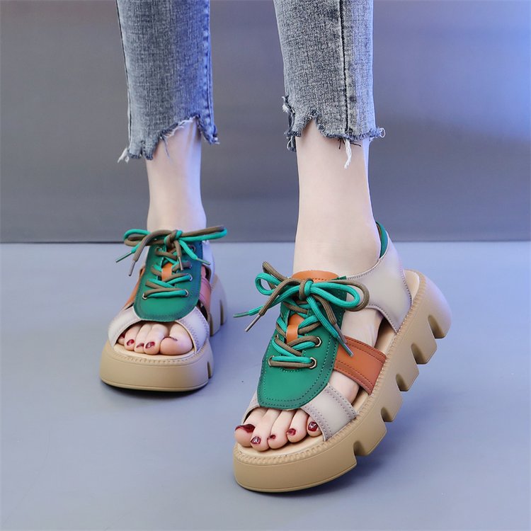 New Spring/Summer 2024 fashionable sandals with a matte sole and retro Roman thick-soled casual sandals in yellow and orange