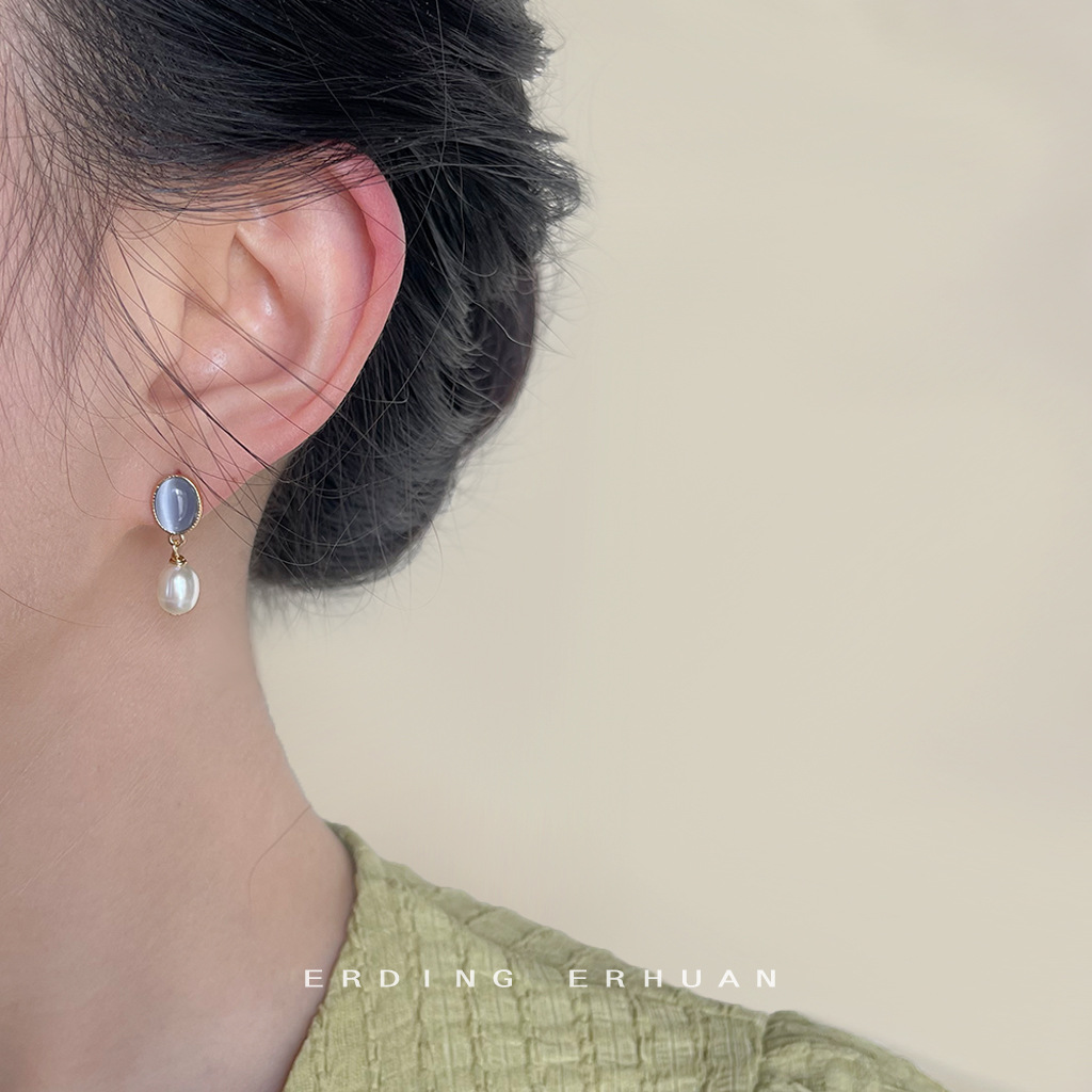 Freshwater pearl French retro glass cat's eye stone handcrafted design, small and simple, commuting 14K plated earrings details Picture