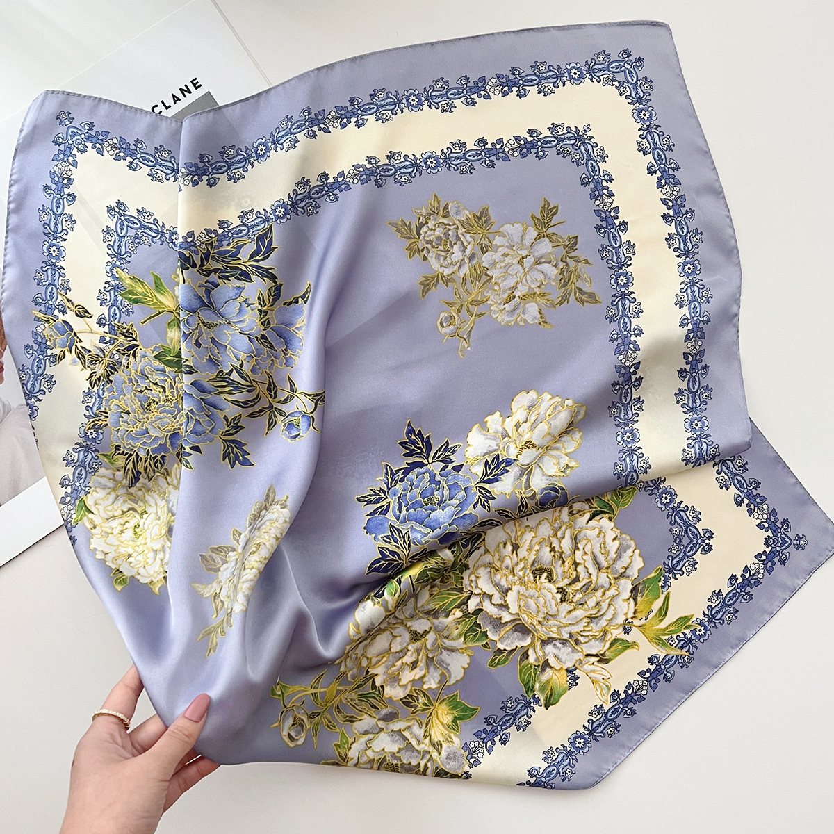 New spring and summer purple floral print silk scarves, women's autumn and winter warm shawls and scarves, fashionable professional decorative neckerchiefs Application Scenario