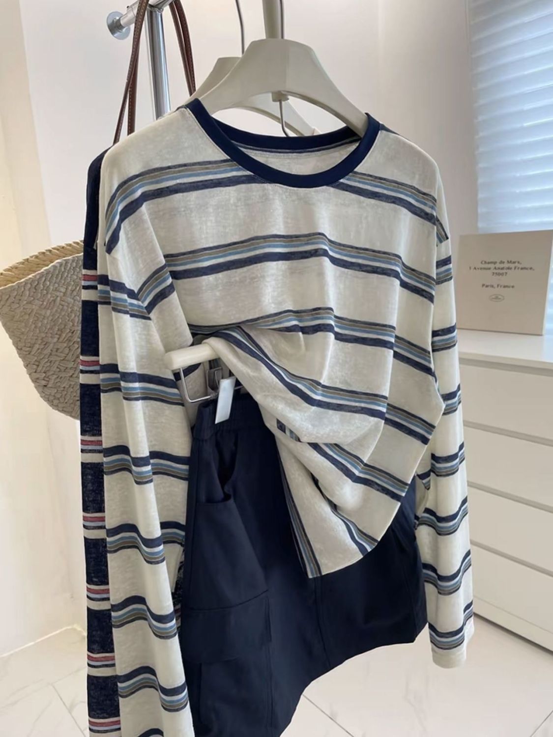 韩系条纹长袖防晒罩衫女夏季外搭宽松慵懒风薄款T恤上衣米白条纹