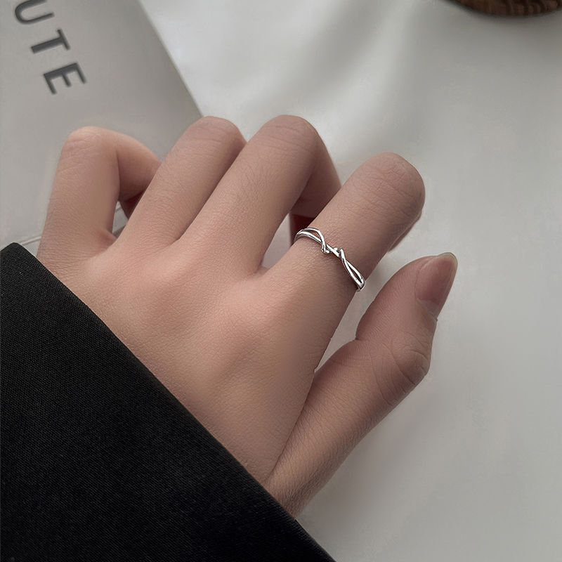 Simple line ring for women's Instagram niche design geometric ring, cold style, fashionable and individual, best friend for young women Specification image