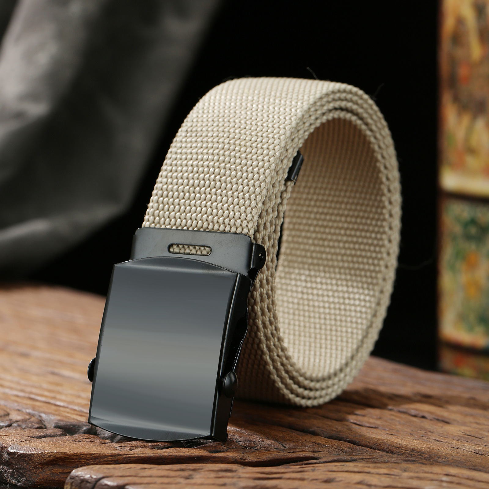 New men's casual canvas, versatile, self-locking tactical belt, solid color workwear belt, simple student fabric strap, patchwork Application Scenario