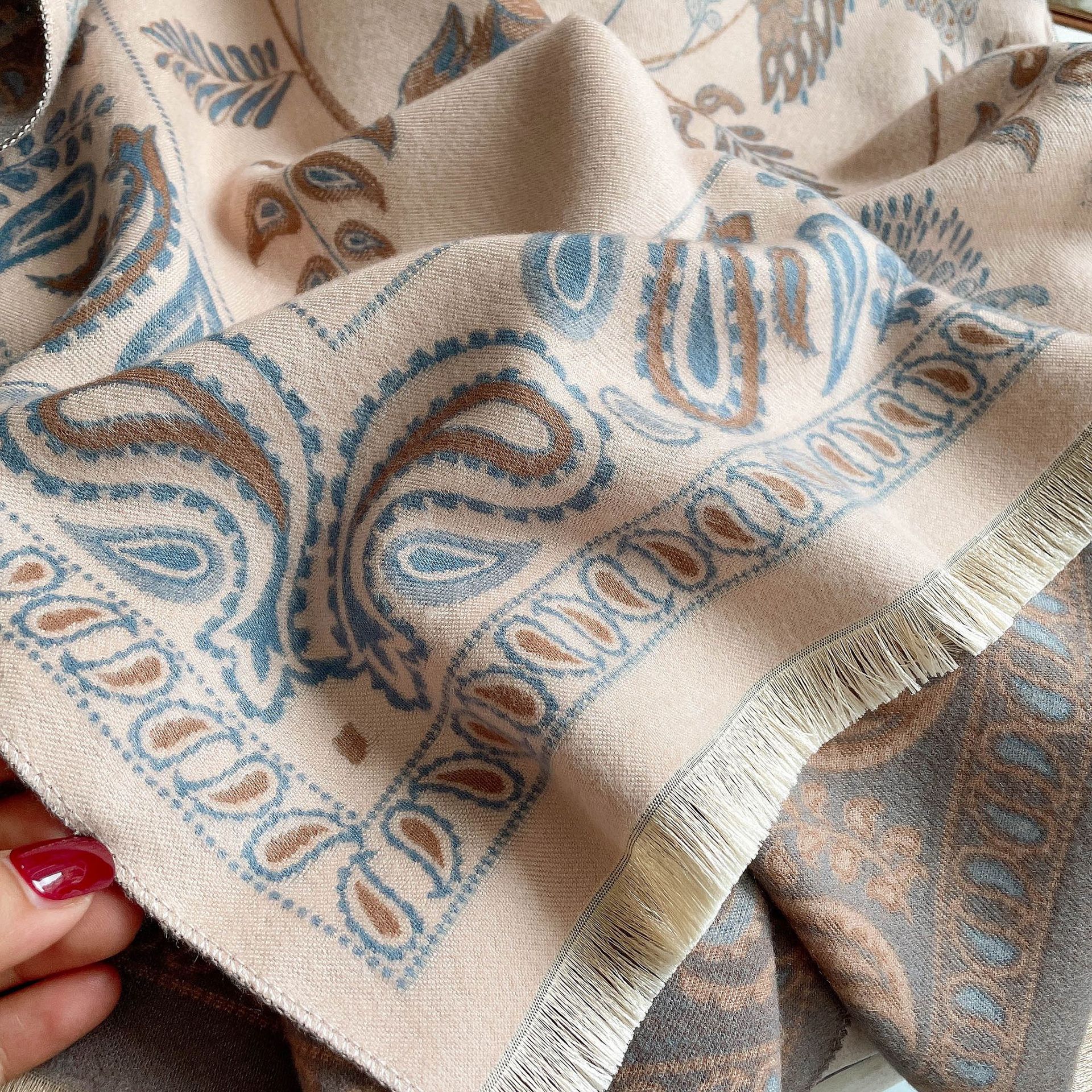 Autumn And Winter Explosive Shawl With Women's Bib Office Blanket Imitation Cashmere Fringe Warm Scarf Live Wholesale Application Scenario
