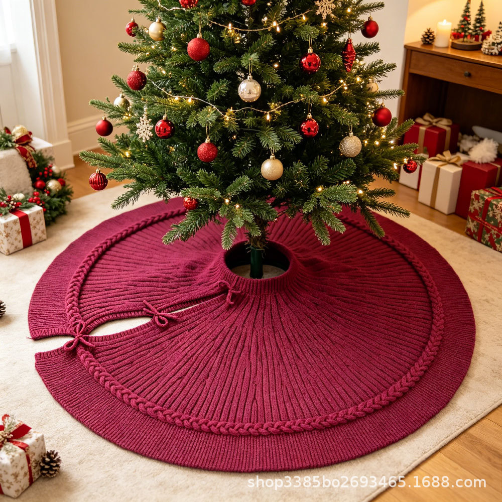 Cross-border new knitted Christmas tree skirts, tree aprons, Christmas gifts, tree decorative carpets, Ins-style decorative items, presents Application Scenario