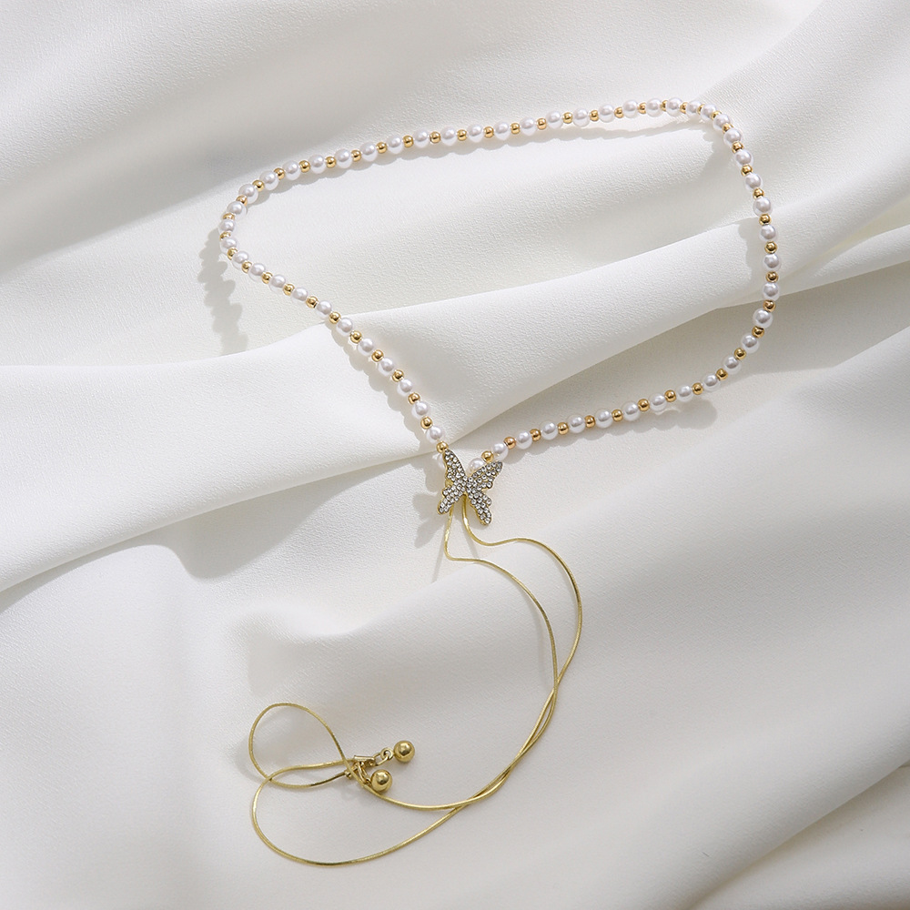 The trendy and individualistic pearl butterfly necklace on Instagram is a versatile and niche pendant with a cold and luxurious collarbone style Specification image