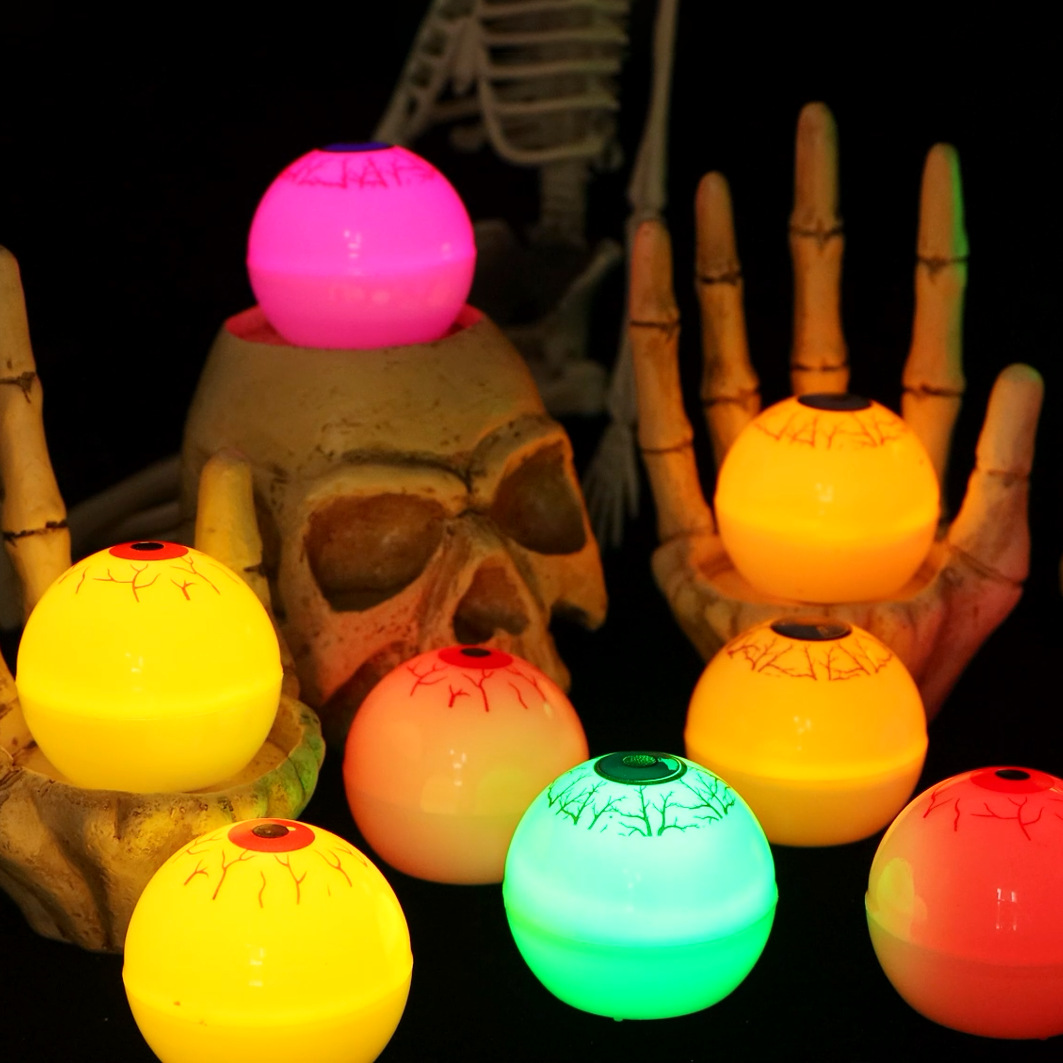 跨境新品鬼节派对布置恐怖氛围装饰灯万圣节装饰发光血丝眼球灯详情图3