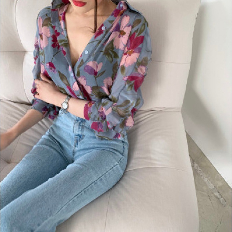 "In-stock floral chiffon women's 2021 Spring/Summer slim, slim, simple and stylish long-sleeved design with a sense of style. details Picture