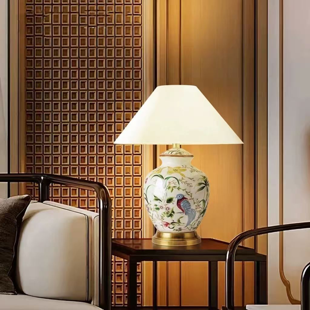 American country garden flower-and-bird table lamp, all-copper ceramic, simple and modern living room, bedroom bedside lamp, retro lighting fixture Application Scenario
