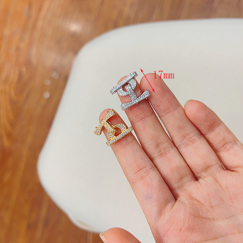 New copper-plated real gold niche design full zirconium three-row link buckle bracelet necklace link DIY accessory Application Scenario