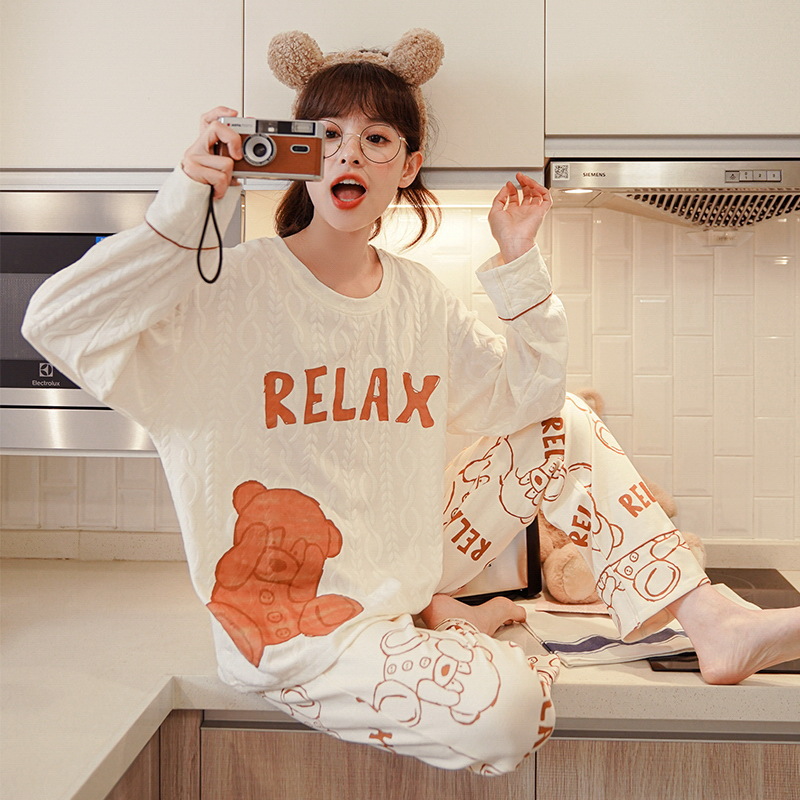 Pajama women's autumn and winter cotton long-sleeved 2022 new Korean style sweet and cute cartoon loose home wear set is perfect Application Scenario