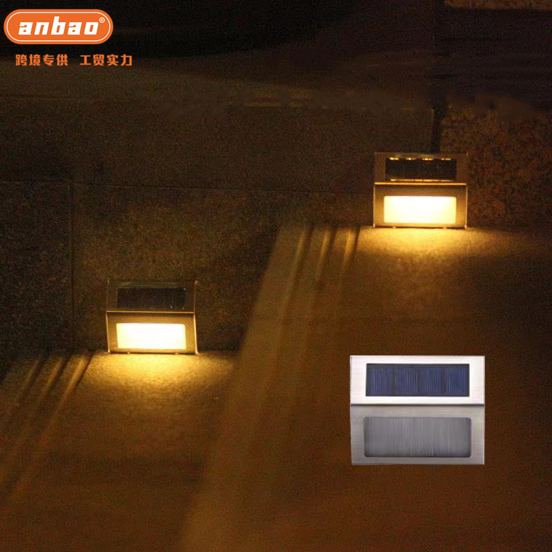 Solar garden lamps, garden villa decorative street lamps, household lawn, staircase, floor lamps, fence lamps, lighting tools