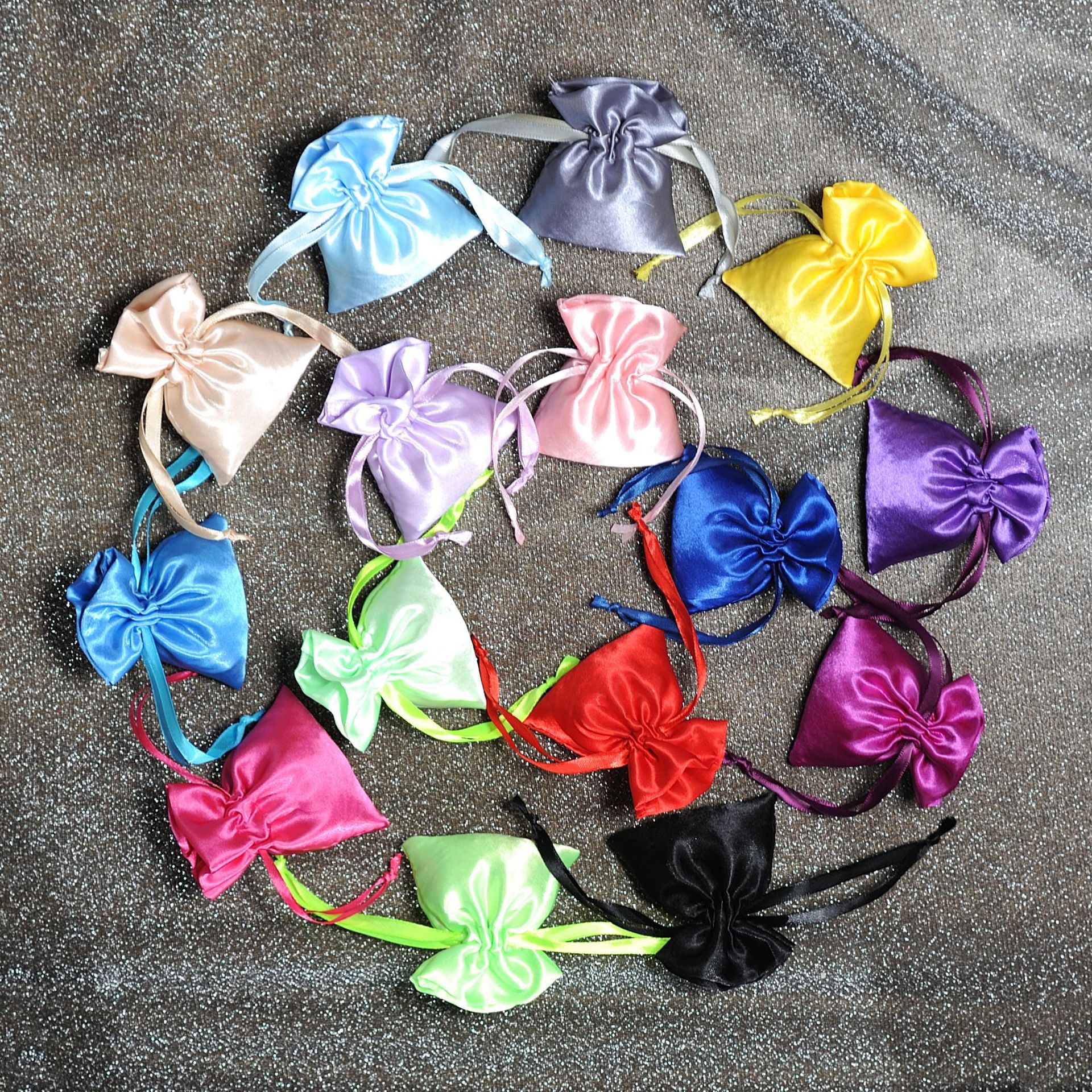 In stock: 15*20cm colored drawstring bag sachet accessory packaging, silk-like drawstring bag, wig storage colored drawstring bag