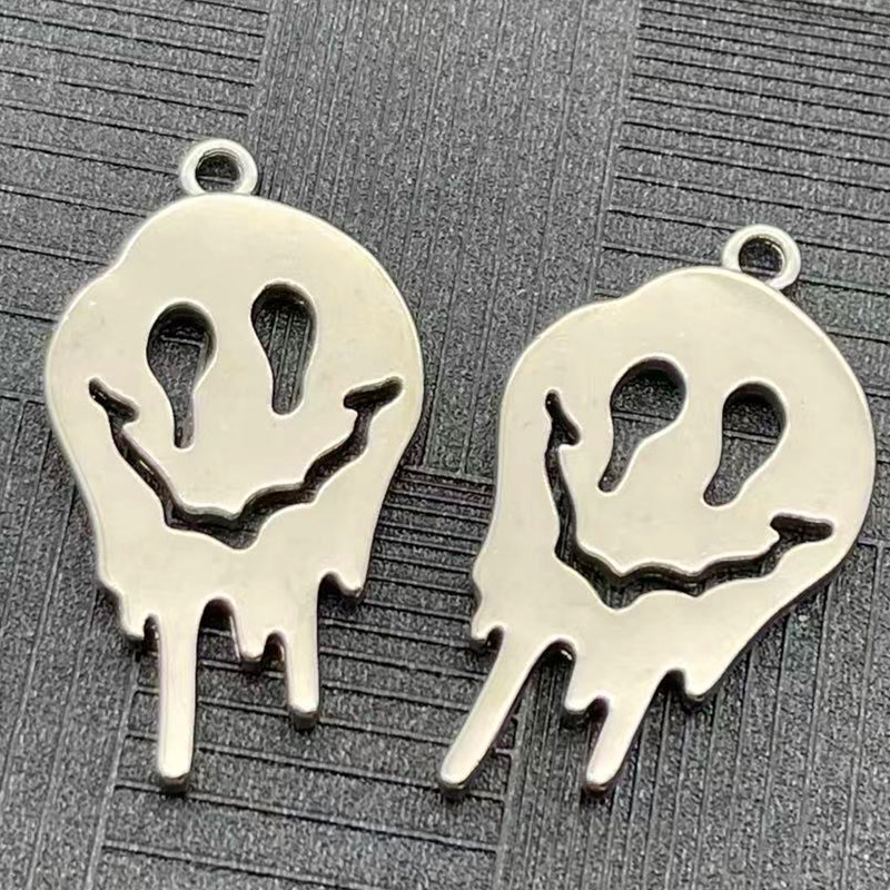 Soul Horror Smiling Face Necklace for Men and Women, Trendy hip-hop 2021 New style trendy Internet celebrity alloy pendant accessories Item Picture