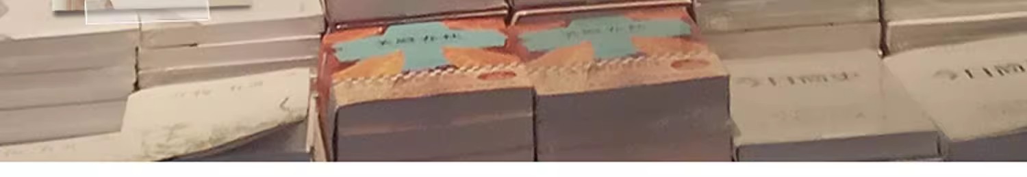 亚克力书架透明书立支架托书店书本展示架斜面书夹阅读架架托批发详情17