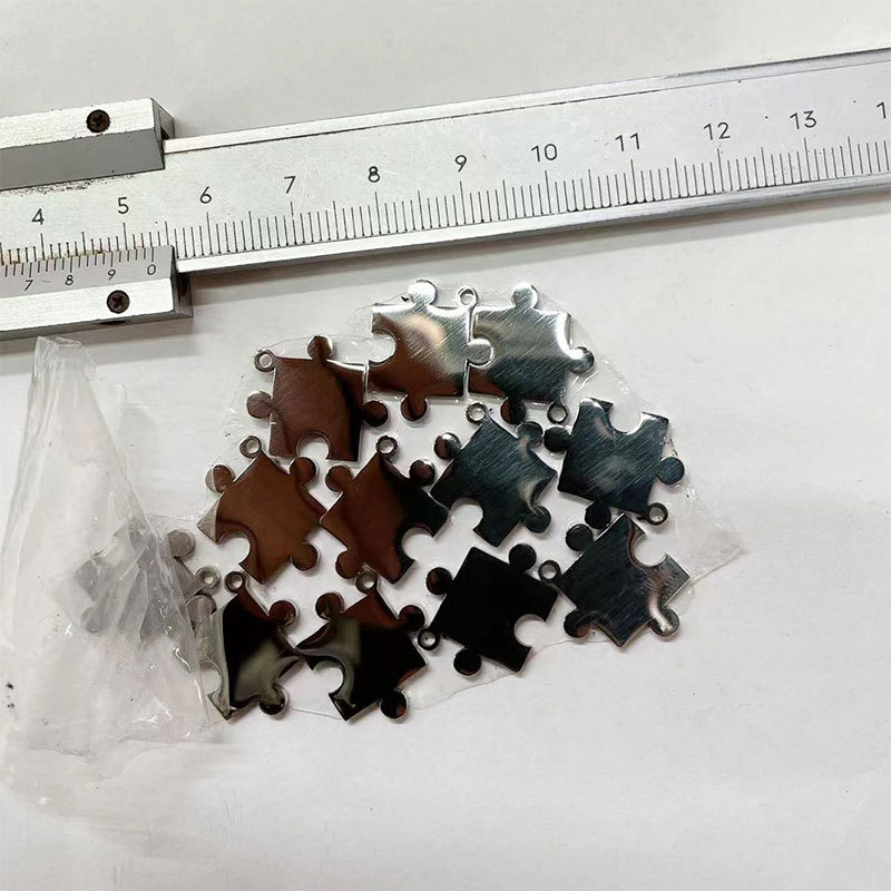 Stainless steel blank smooth surface jigsaw puzzle diy accessory, Korean-style couple pendant, lover's jewelry necklace, versatile and simple
