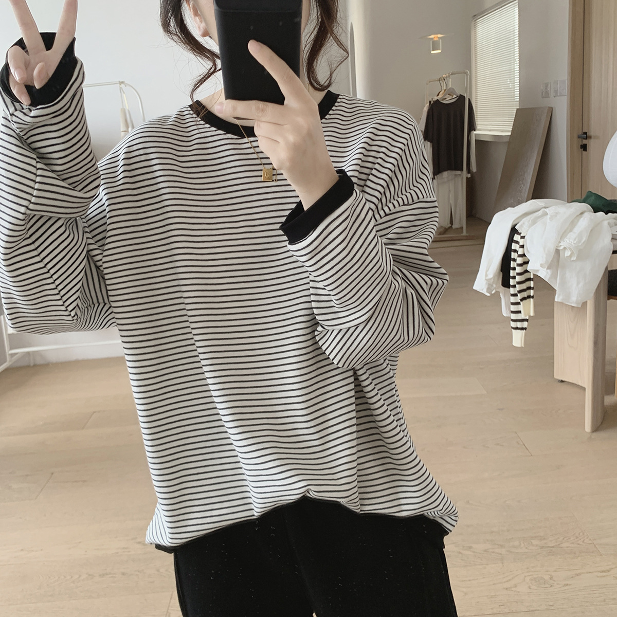 Striped T-shirt for women's Spring and autumn new style: Loose, large-sized, slimming, long-sleeved, simple cotton basic round neck top
