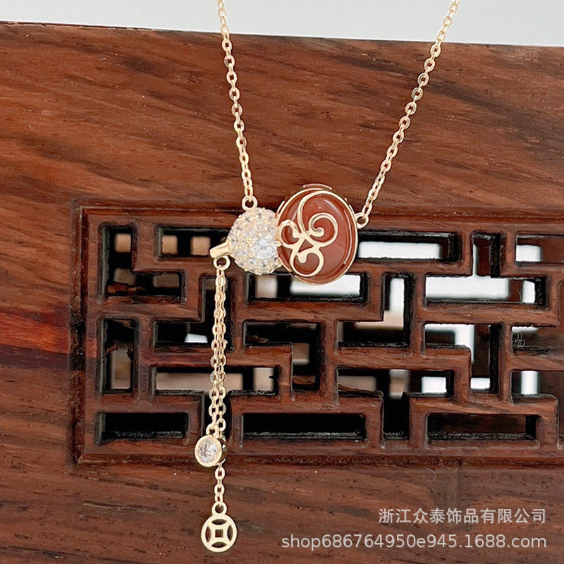 South Red series Sichuan Daliangshan south red necklace clavicle chain inlaid with zirconium retro atmosphere high-grade sense pendant collar Specification drawing