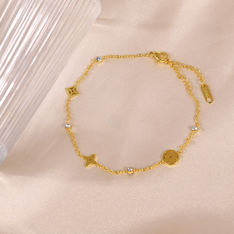 Fashion Simple Titanium Steel Four-Leaf Clover Necklace 18K Gold Non-Fading Swan Collarbone Chain Female Instagram Niche Design Jewelry Specification drawing