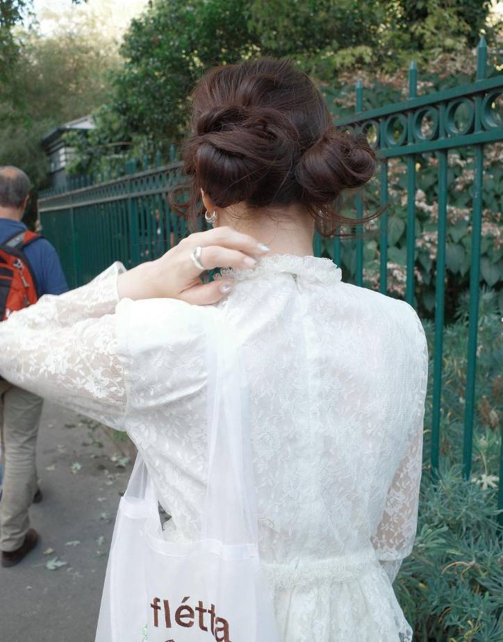 现货 韩系气质纯色蕾丝连衣裙春季新款女精致高端白色长裙女装详情5