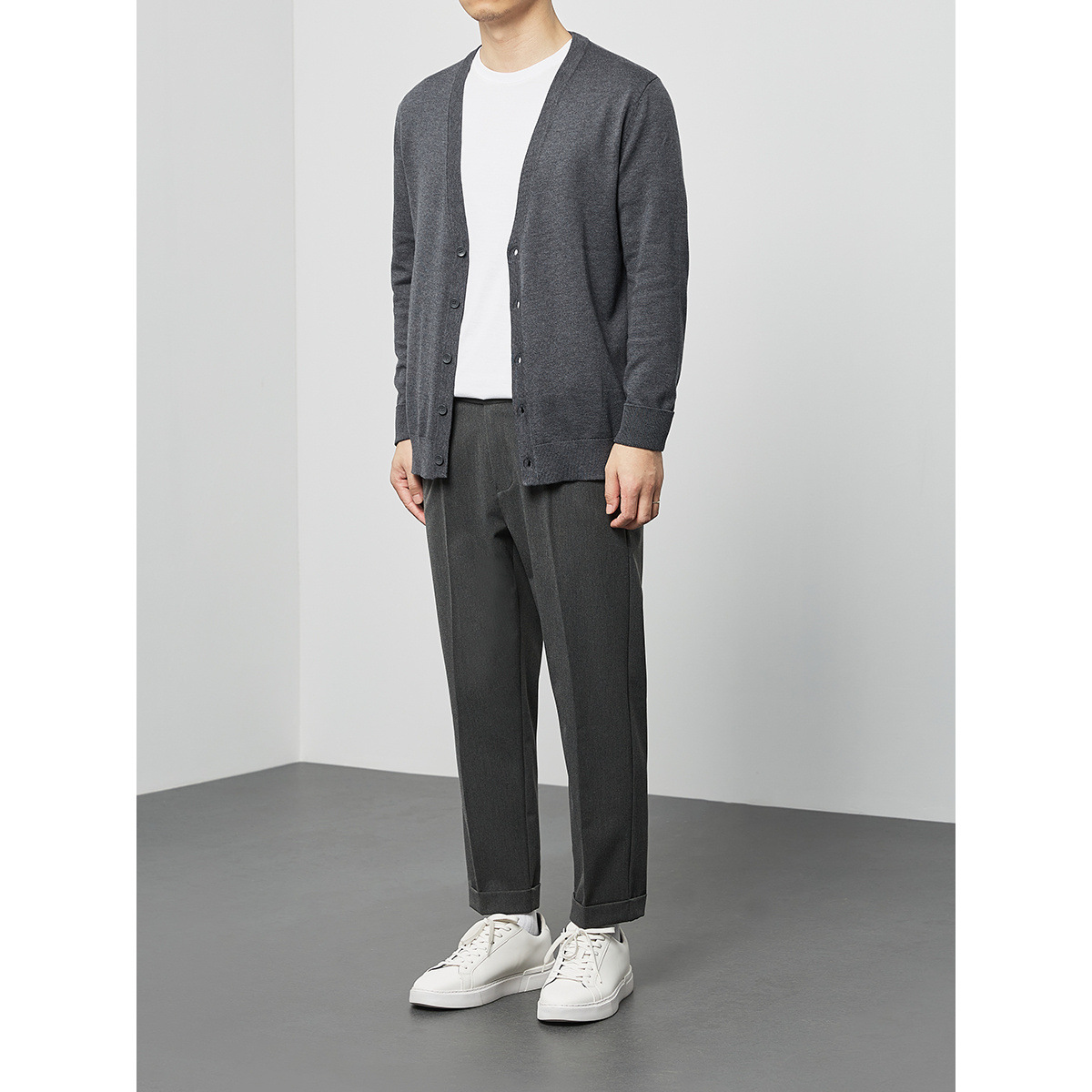 Momeck Men's Knitwear cardigan 2022 Autumn Basic Sweater V-neck Solid Color Knitwear for men 2336 Specification image