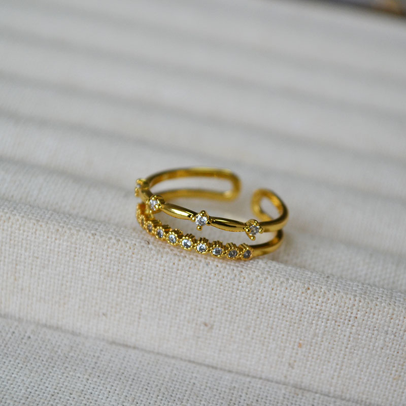 Japón y Corea del Sur diseño de nicho simple moda delicada latón micro zirconita diamante flash doble cascada usar anillo de dedo índice mujeres