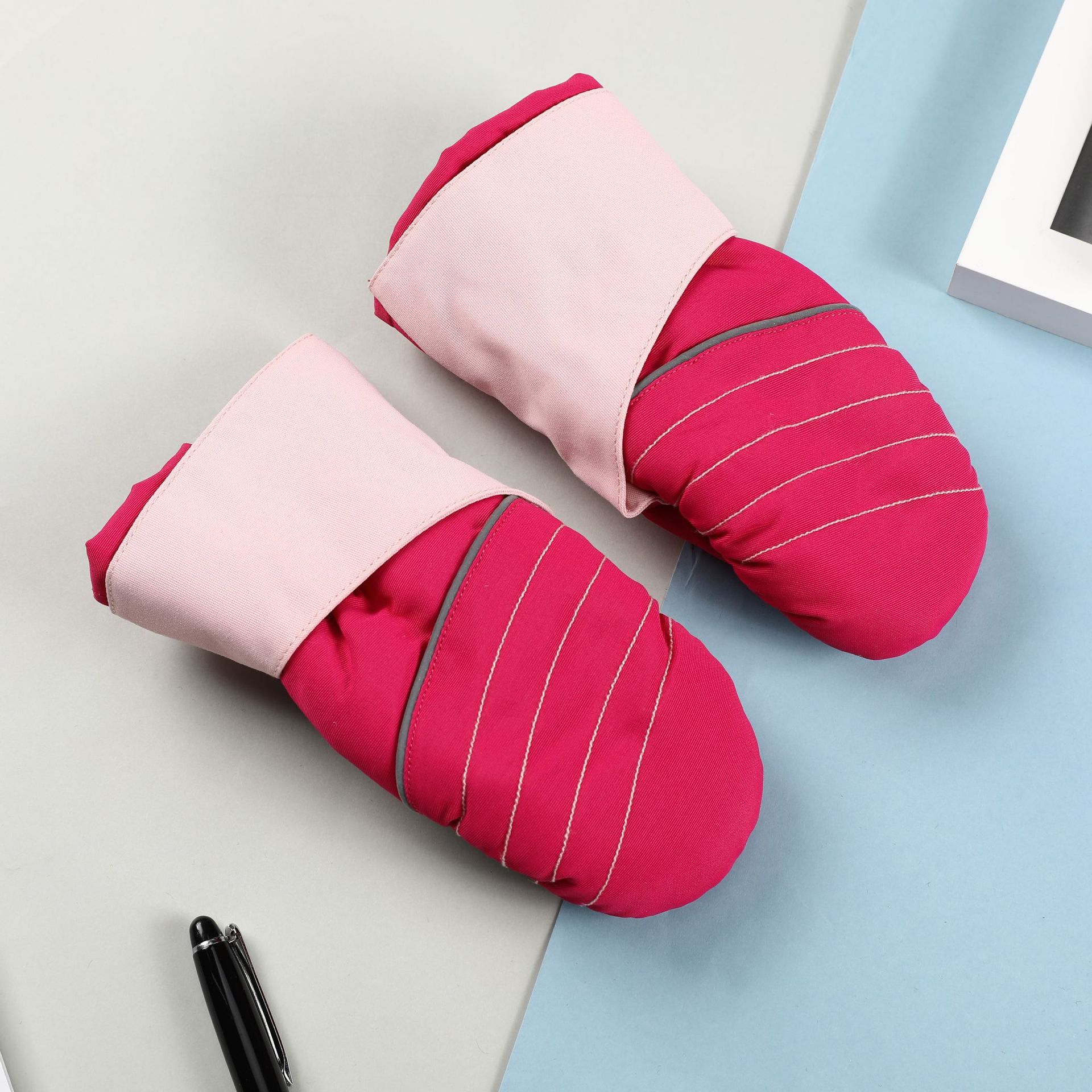 Supply wholesale warm ski gloves ski gloves wholesale children's ski gloves details Picture