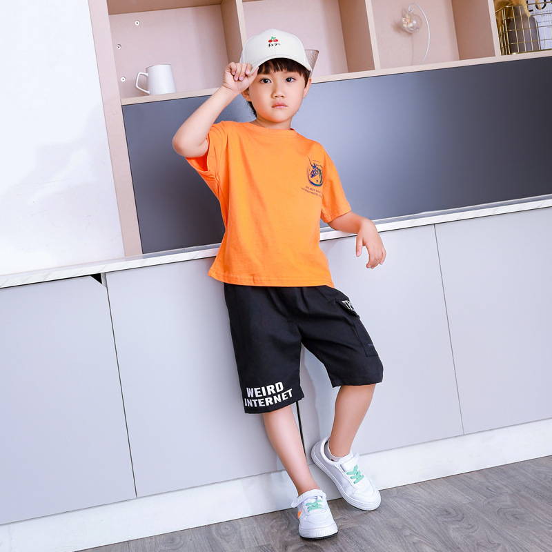 男童短袖套装产品图