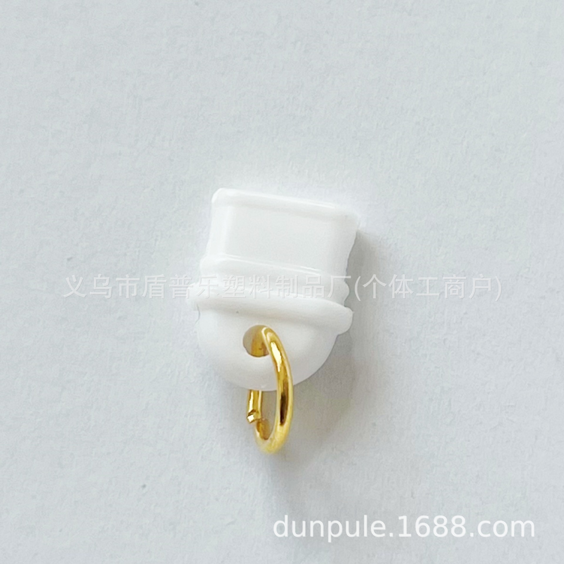 环保材质防尘塞金属开口圈防尘插头适用苹果手机type-c接口详情6