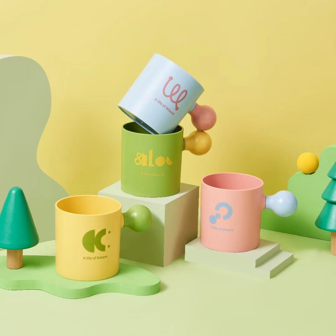 Popular dopamine plastic washbasin cup, convenient home bathroom brushing cup, supermarket toothbrush cup, plastic toothache cup details Picture