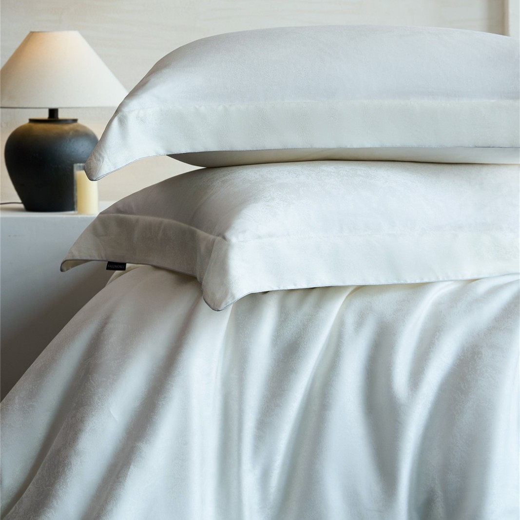 Italian light luxury style high-end custom-made silk smooth nude feel bedding, Austrian LF Lanser Lyocell Tencel four-piece set Application Scenario