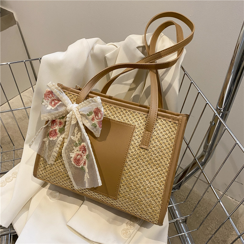 Net celebrity spring bag female 2023 new fashion braided shoulder bag large capacity leisure color bump straw Tote bag thumbnail