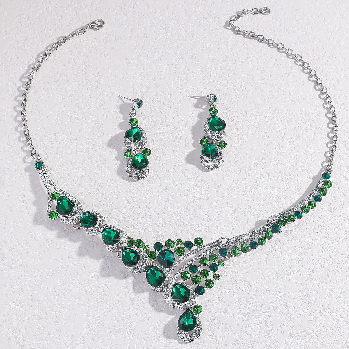 Cross-border Amazon bride's colorful water diamond crystal necklace, earring set, women's ball costume and accessory manufacturer direct supply Item Picture