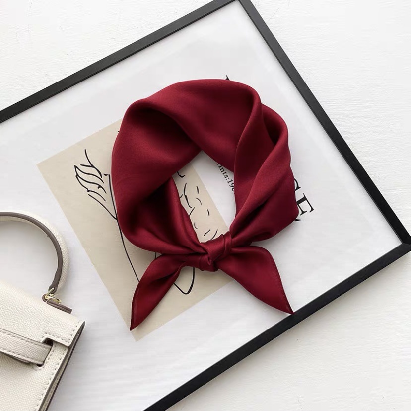 Silk mulberry silk pure pigment crepe satin 53 square scarf, versatile for all seasons, simple business style decorative scarf, silk scarf for women Application Scenario