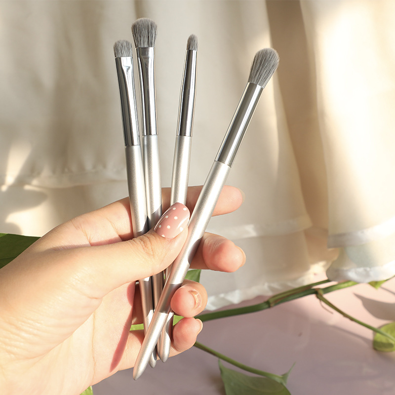 It's So Soft! Eyeshadow Brush Smudge Brush Detail Brush Spread Color Brush Nose Bridge Highlight Brush Cangzhou Makeup Brush details Picture