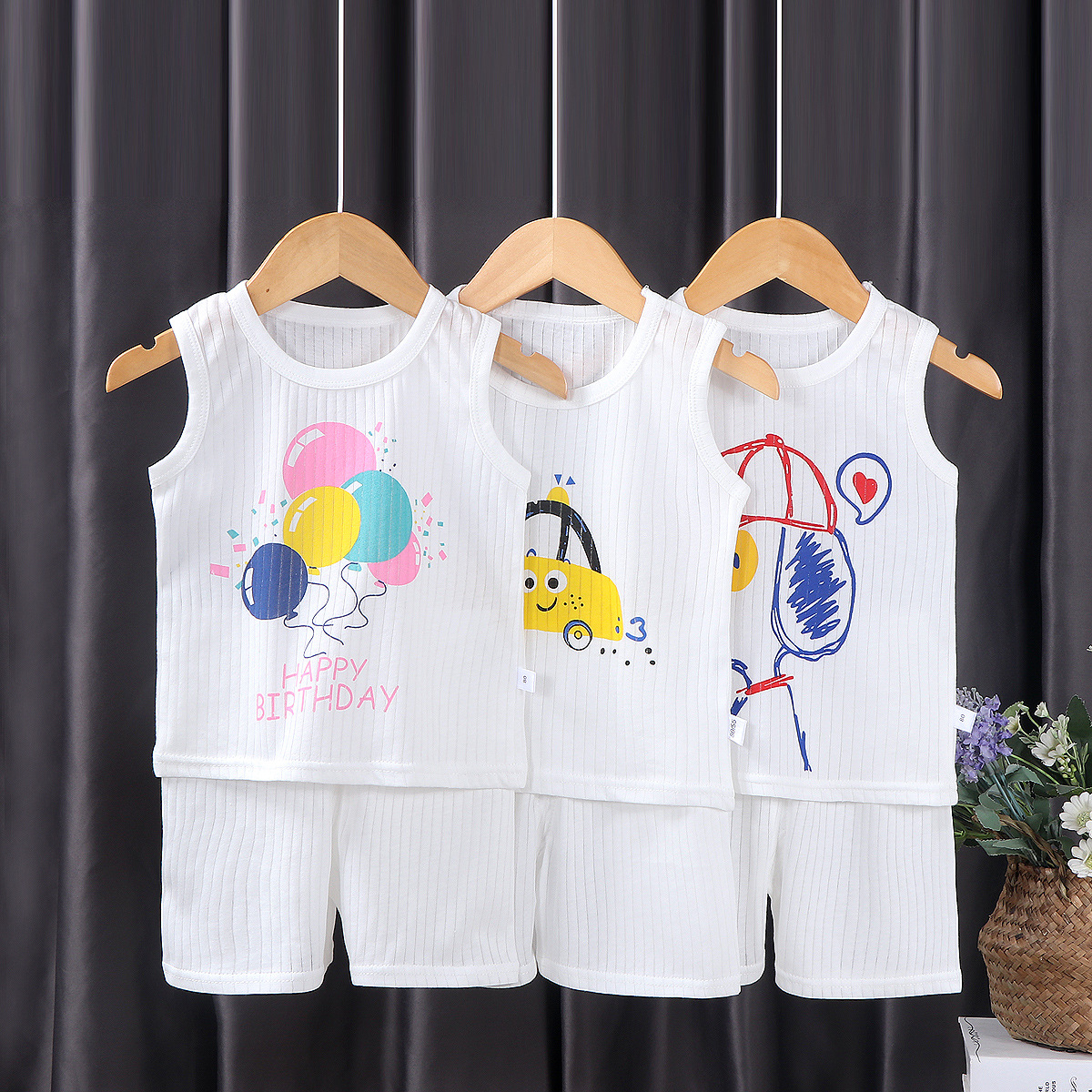 2022 New Children's Class a sleeveless T-shirt, baby boys' and girls' shorts, baby pure cotton vest set, summer children's clothing details Picture