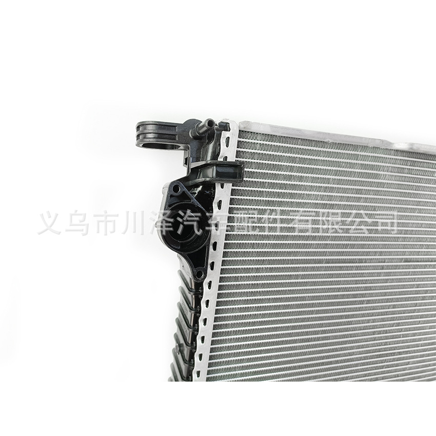 Applicable to Porsche Panamera 3.0T radiator cooler 9A712125310 Application Scenario
