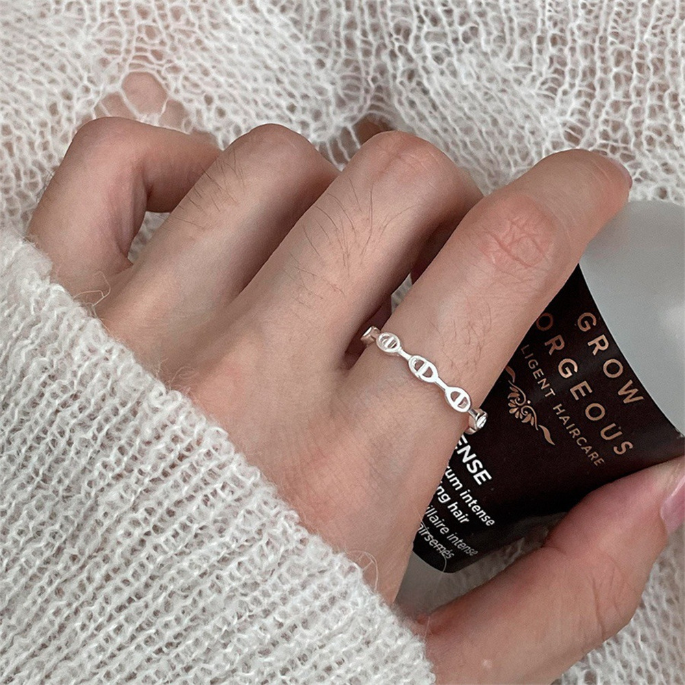 s925 sterling silver pig nose niche ring for women, simple and elegant, fashionable and individual design, adjustable opening index finger ring