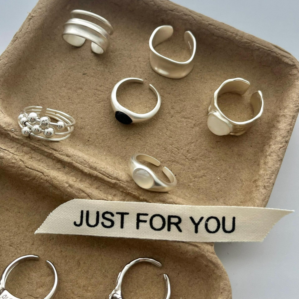 925 sterling silver plain ring gemstone ring, a unique, light luxury and high-end women's ring that does not fade, a new InS-style index ring details Picture