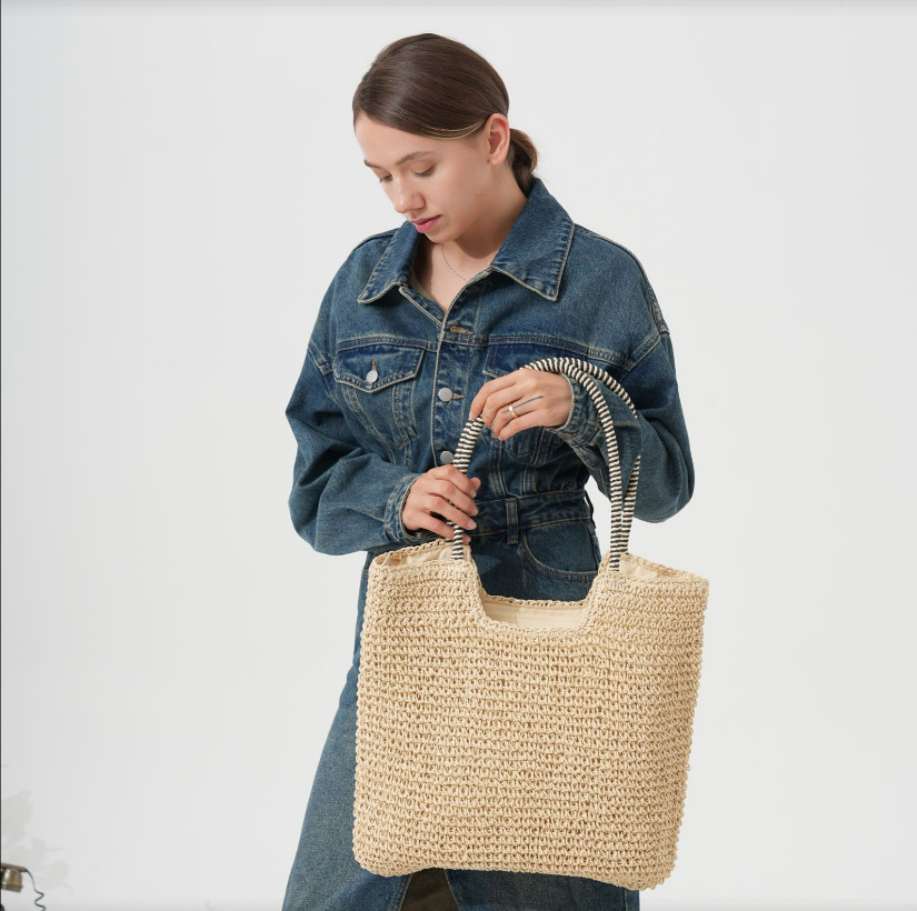 New large-capacity handcrafted single-shoulder woven bag, versatile straw woven bag, women's vacation beach tote bag, hand-held women's bag details Picture
