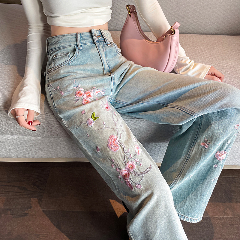 New Chinese-style embroidered wide-leg jeans for women in 2024, with a unique design sense, loose and slimming floor-length pants details Picture