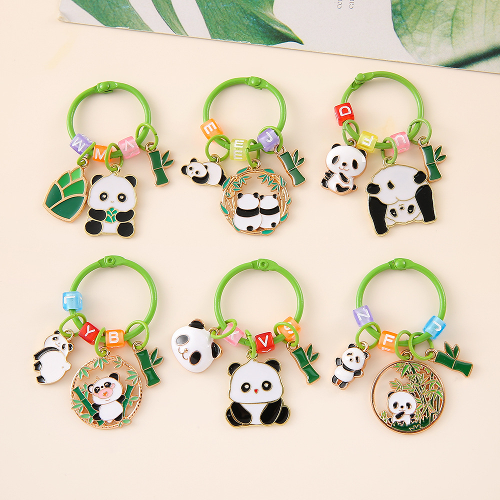 国潮创意卡通大熊猫钥匙扣可爱文创挂件情侣旅游纪念小礼品