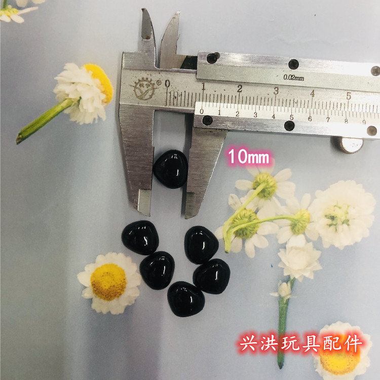 10 By 11 Triangle Flat Flat Bare Nose Diy Handmade Nose Accessories Multi-Color Plush Toy Eye Nose Accessories details Picture