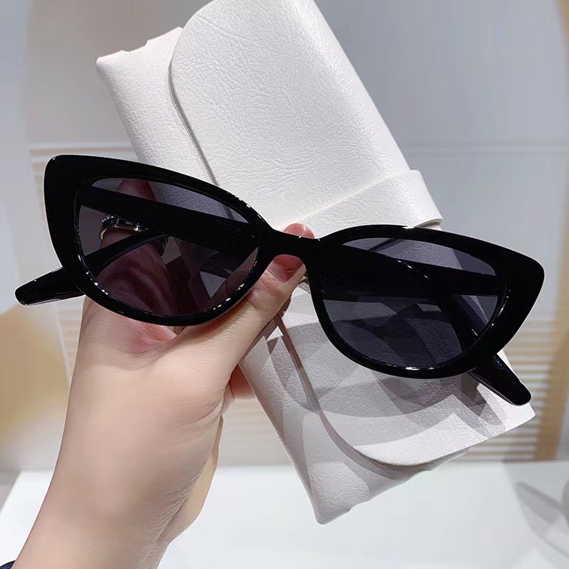 New spicy girl style face-enhancing small sunglasses, retro and high-end cat-eye sunglasses, fashionable street style, ins Little Red Book style Specification image